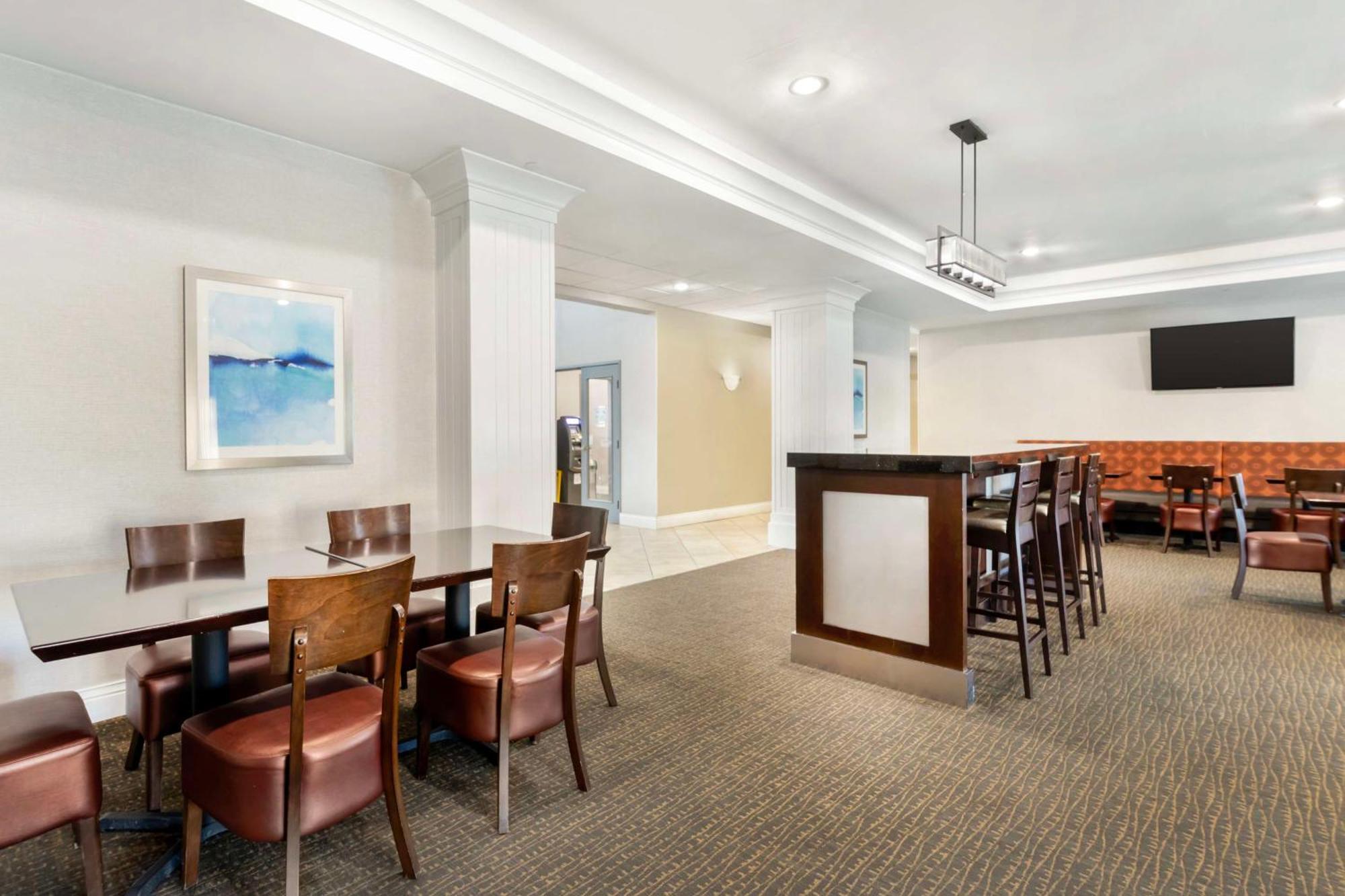 Best Western Plus Appleton Airport Mall Hotel Exterior foto