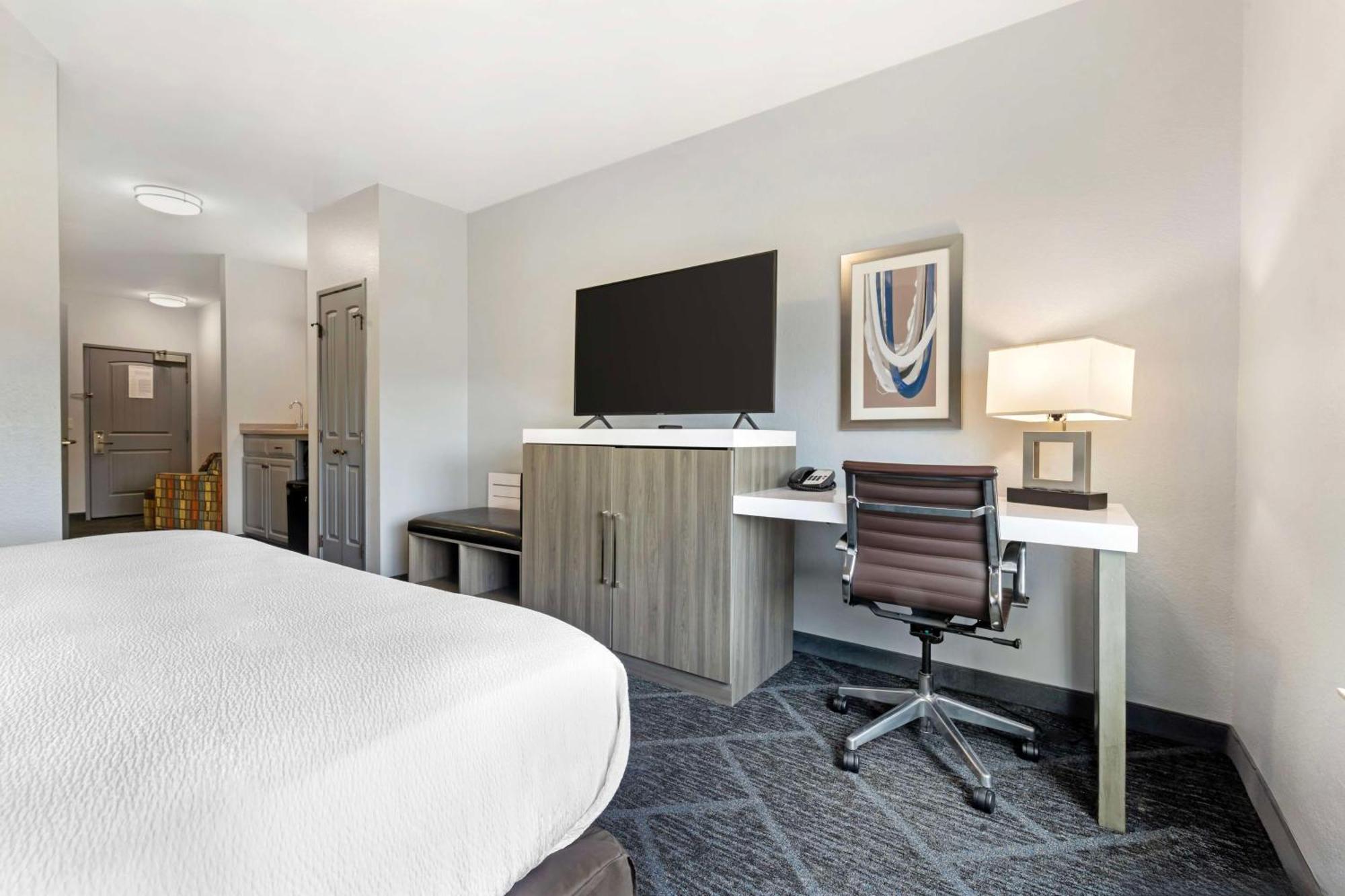 Best Western Plus Appleton Airport Mall Hotel Exterior foto